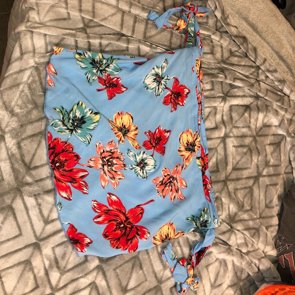 Shoulder ties shirt